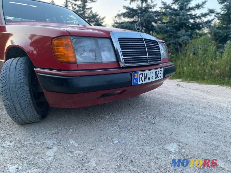 1992' Mercedes-Benz 124 photo #1