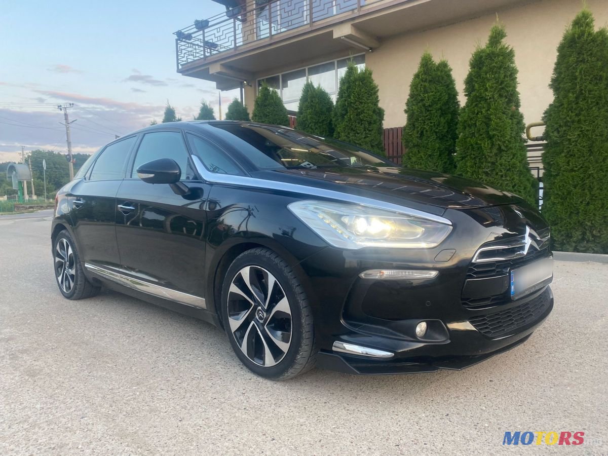 2013' Citroen DS5 photo #1