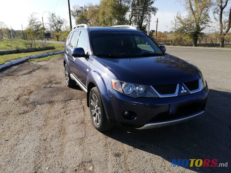 2007' Mitsubishi Outlander photo #4