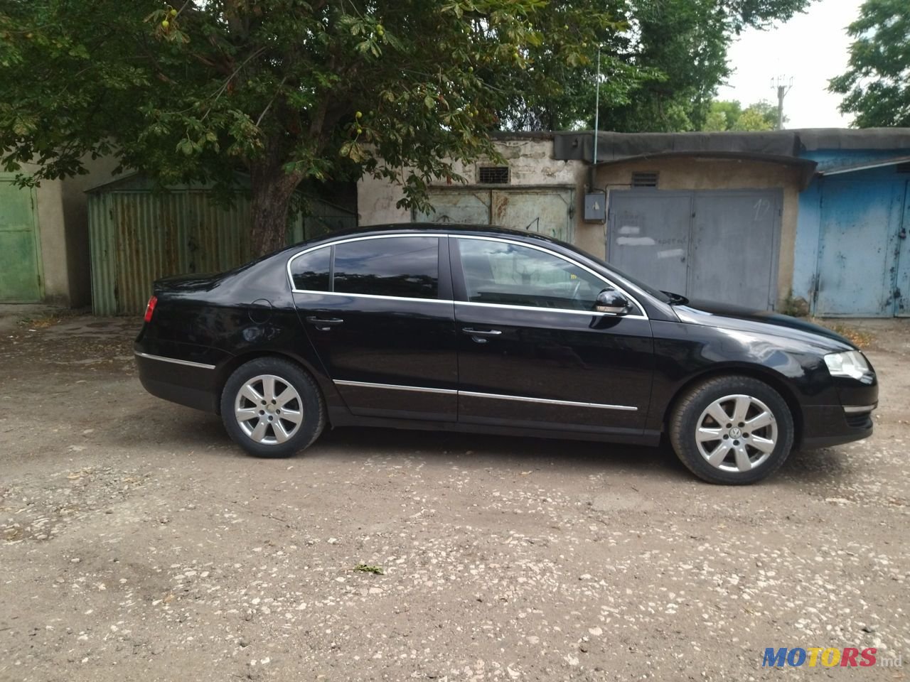 2006' Volkswagen Passat photo #2