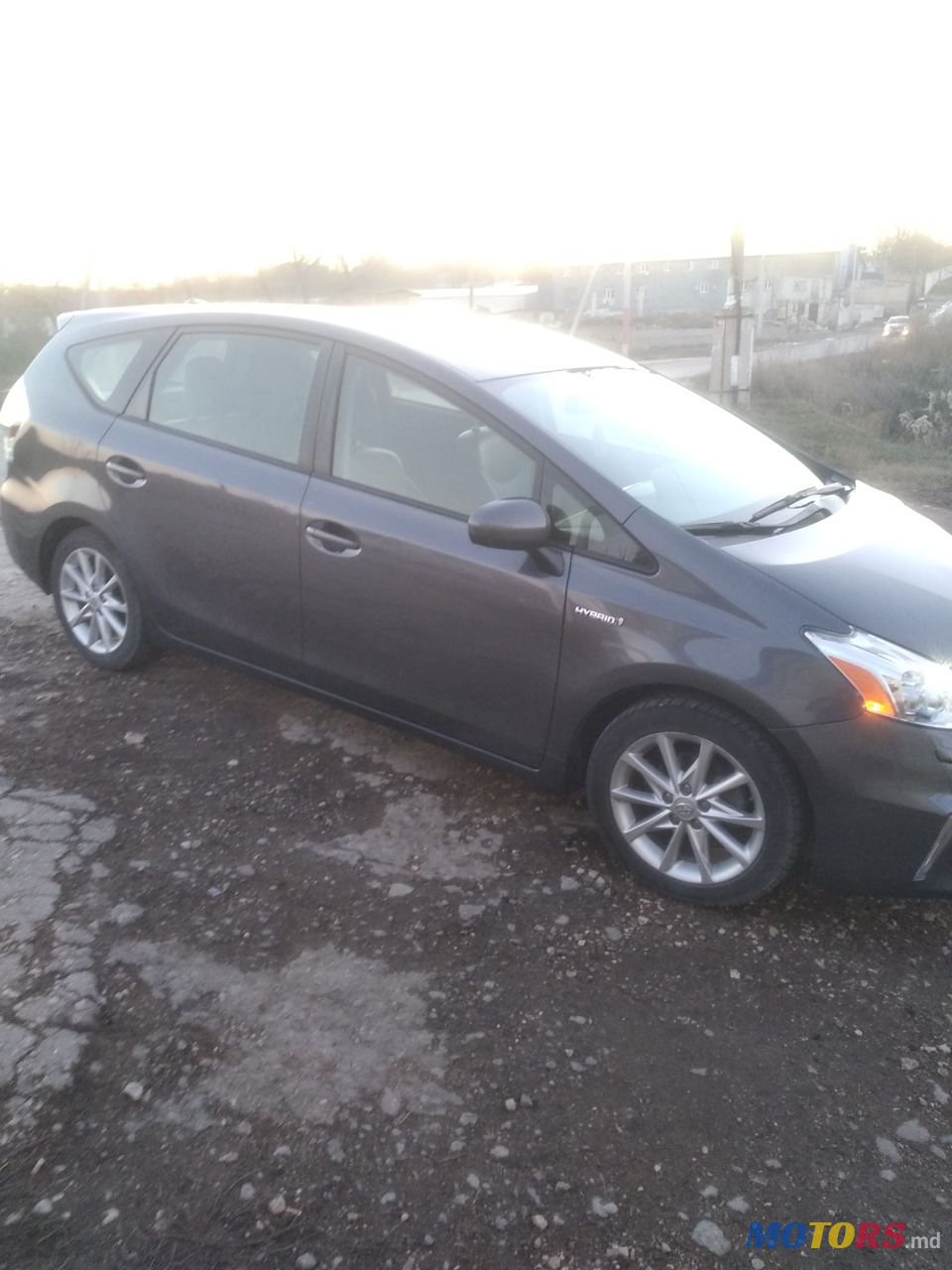 2012' Toyota Prius photo #5