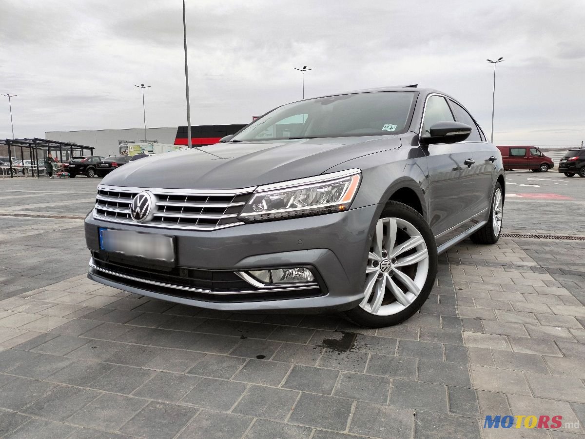 2017' Volkswagen Passat photo #1