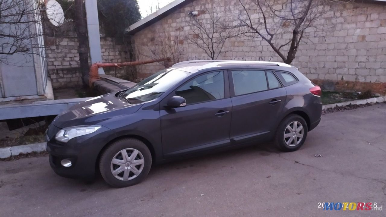 2012' Renault Megane photo #1