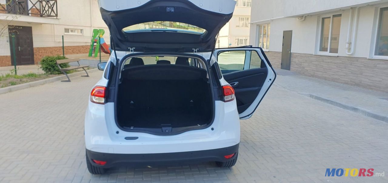 2017' Renault Scenic photo #6