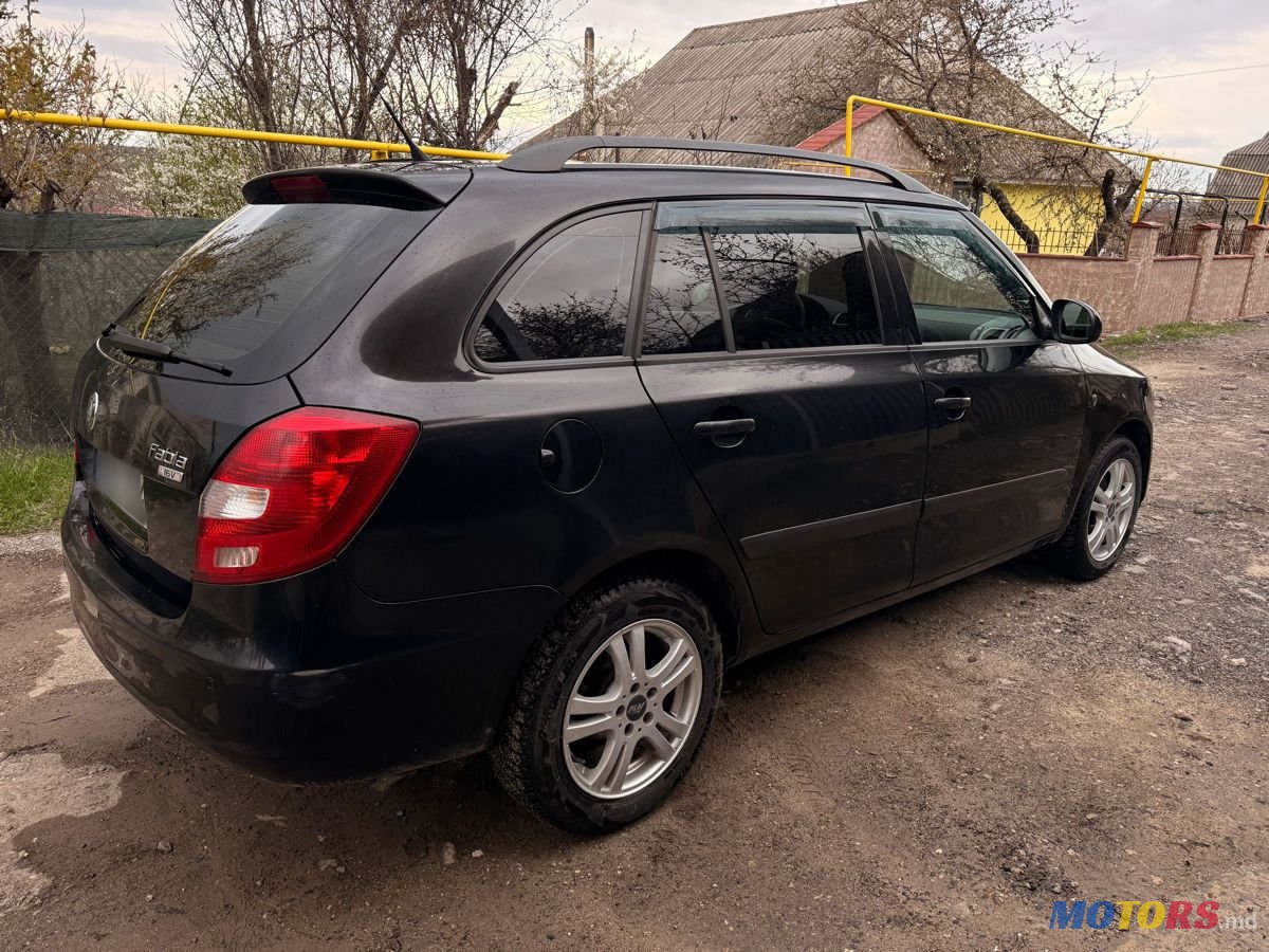 2008' Skoda Fabia photo #4