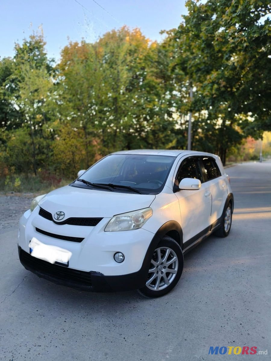 2010' Toyota Urban Cruiser photo #2
