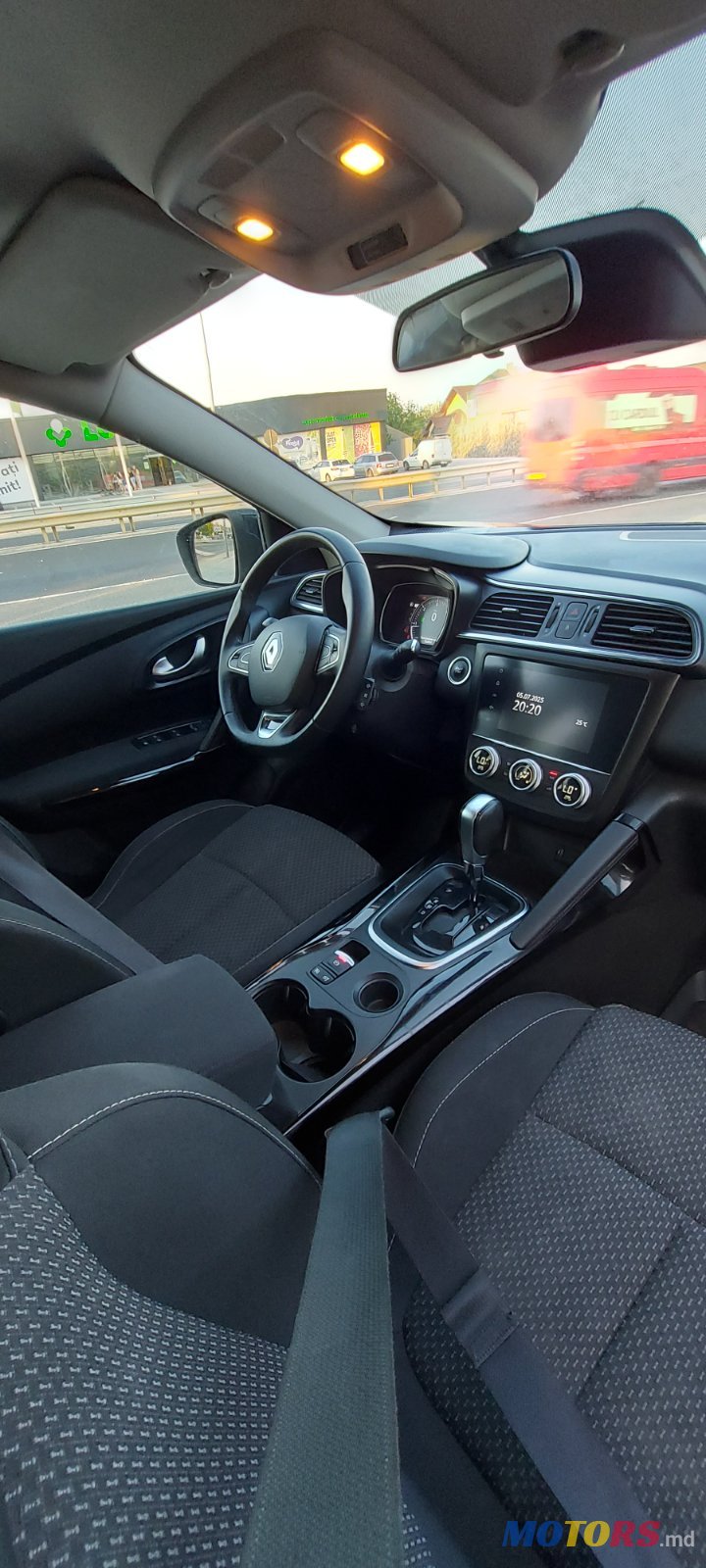 2020' Renault Kadjar photo #7