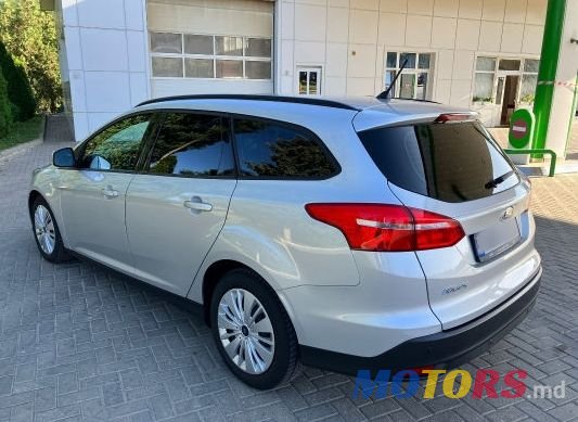 2017' Ford Focus photo #5