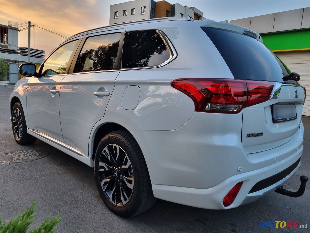2015' Mitsubishi Outlander photo #4