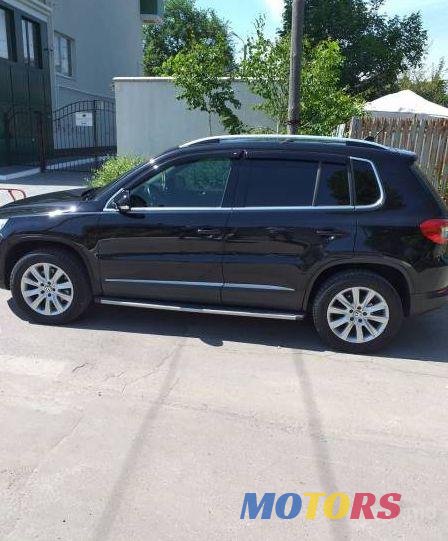 2009' Volkswagen Tiguan photo #1