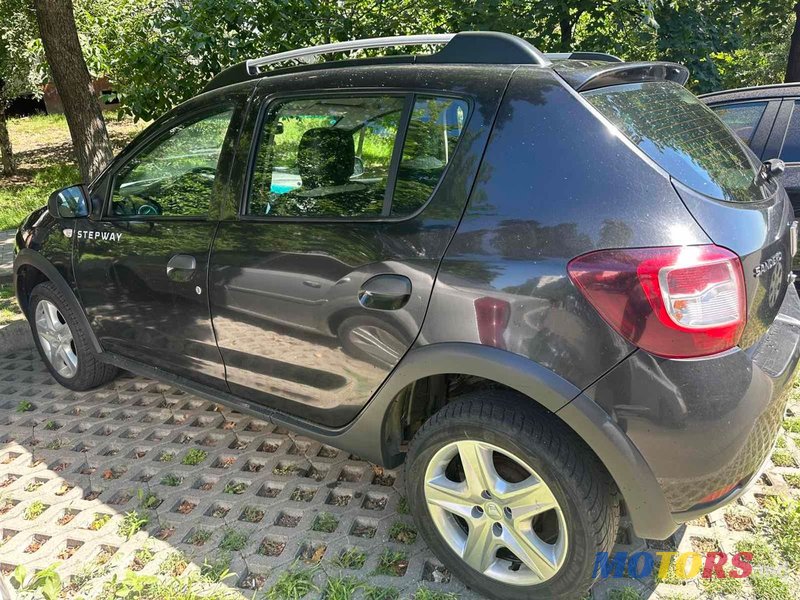 2013' Dacia Sandero Stepway photo #2