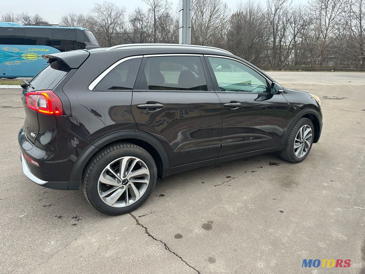 2018' Kia Niro photo #3