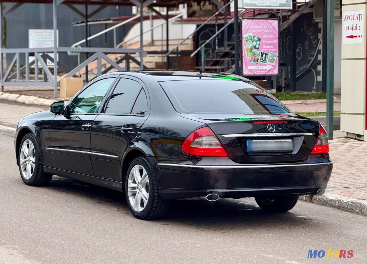 2008' Mercedes-Benz E-Class photo #3