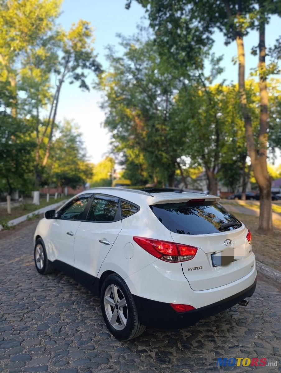 2012' Hyundai Tucson photo #3