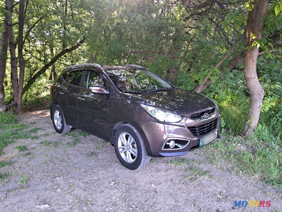 2010' Hyundai Tucson photo #3