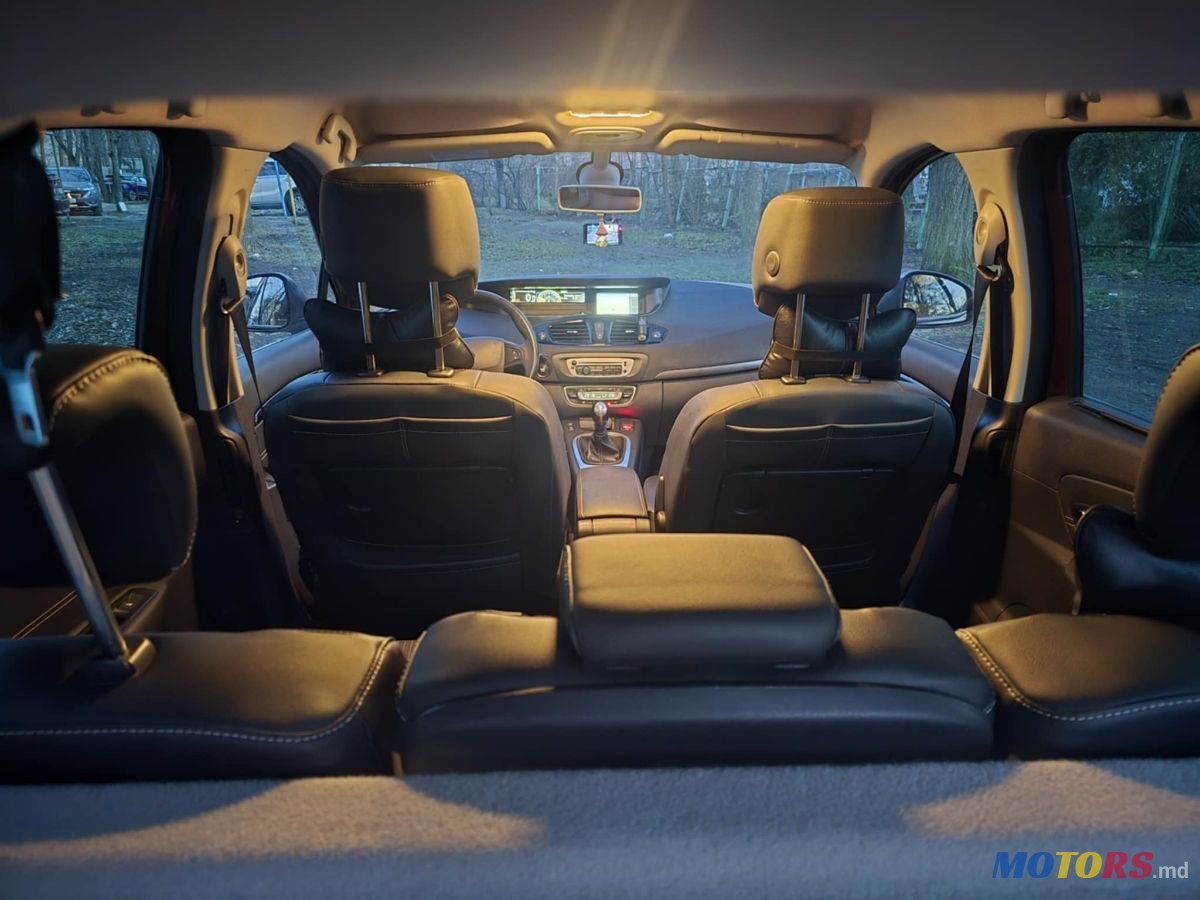 2014' Renault Scenic photo #4