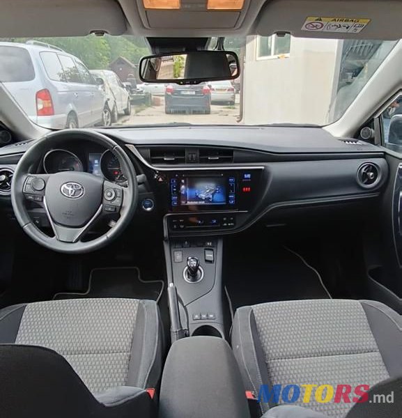 2018' Toyota Auris photo #4