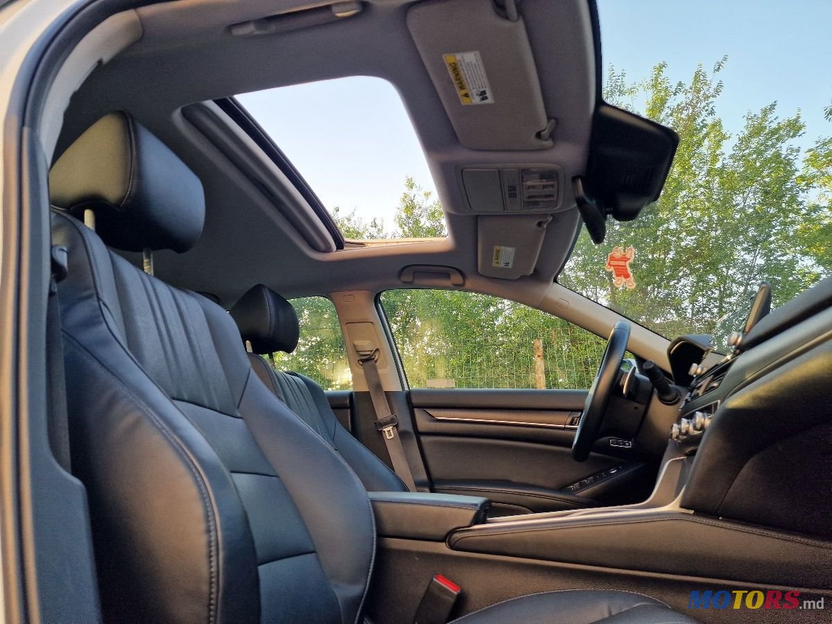 2018' Honda Accord photo #3