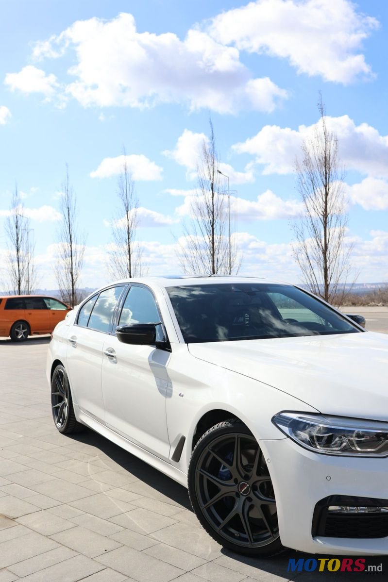 2017' BMW 5 Series photo #6