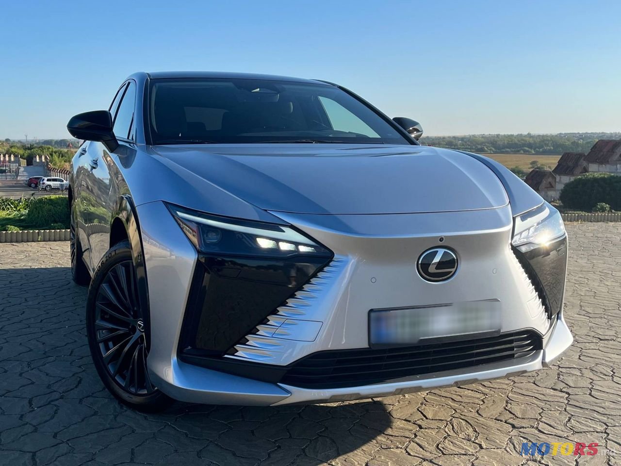 2023' Lexus Rz Series photo #2