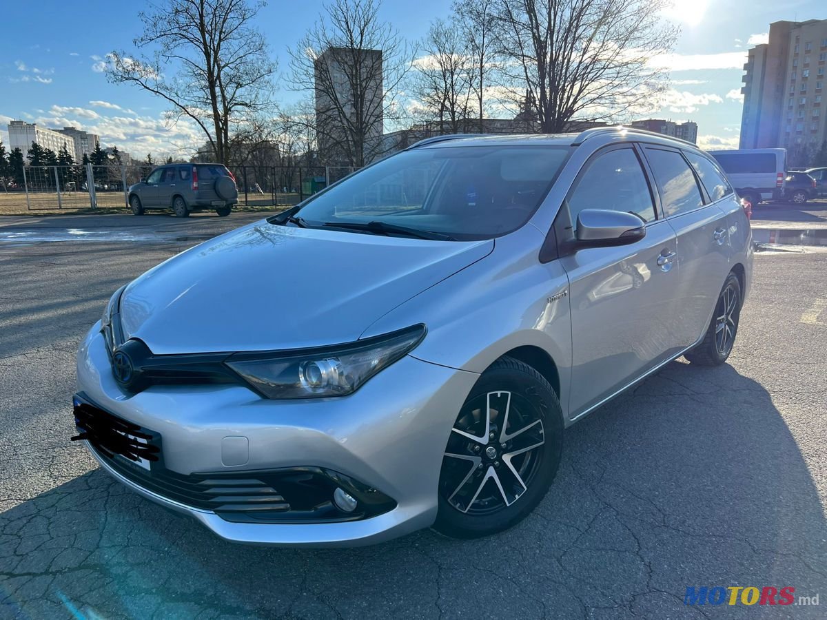 2016' Toyota Auris photo #2