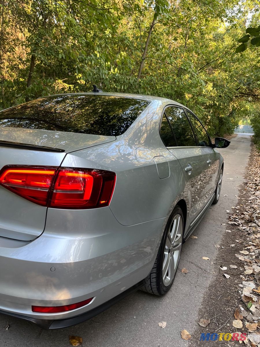 2016' Volkswagen Jetta photo #6