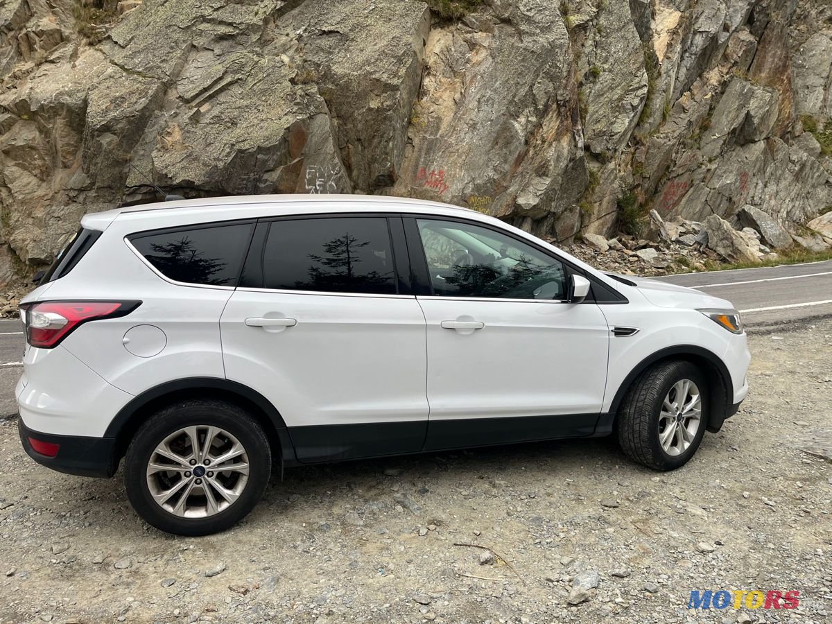 2017' Ford Escape photo #2