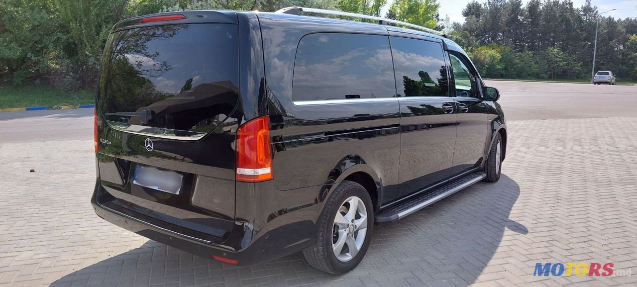 2016' Mercedes-Benz V-Class photo #6