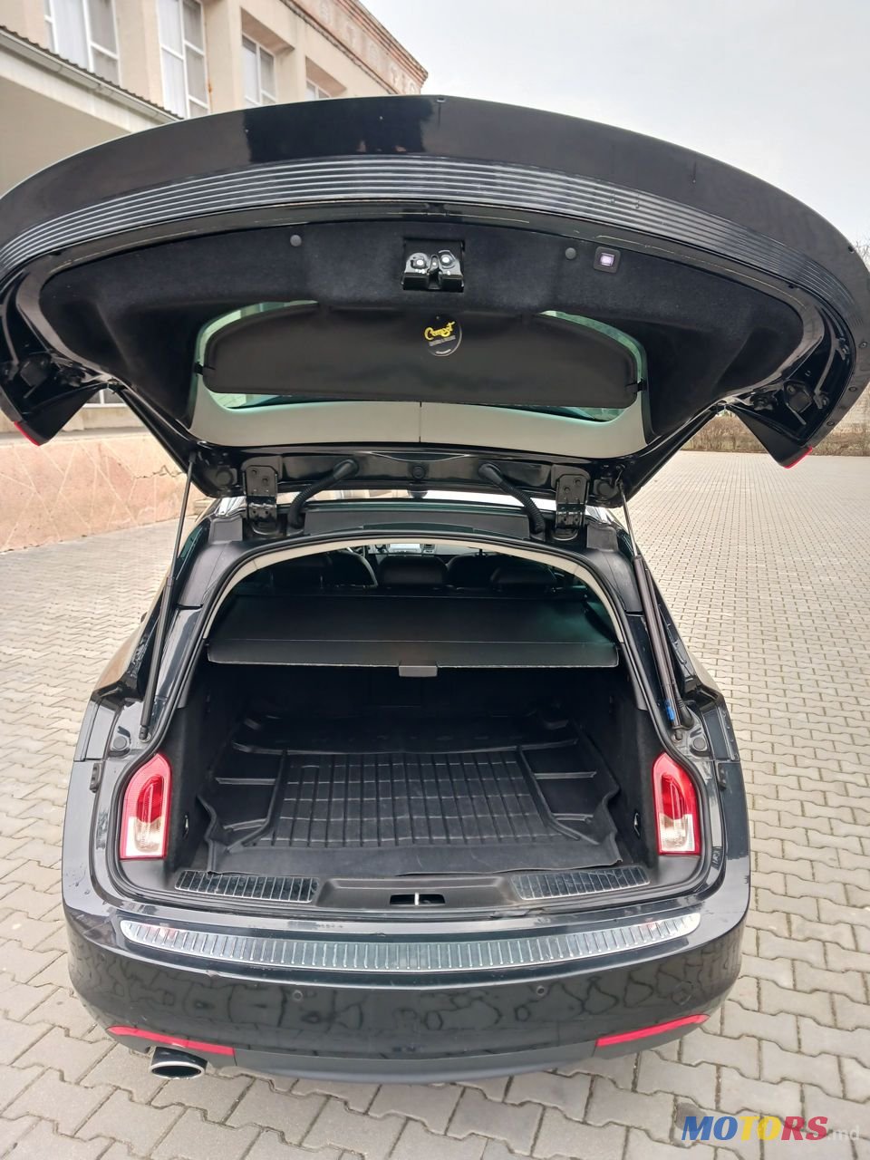 2010' Opel Insignia photo #6