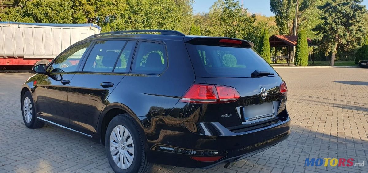 2012' Volkswagen Golf photo #5