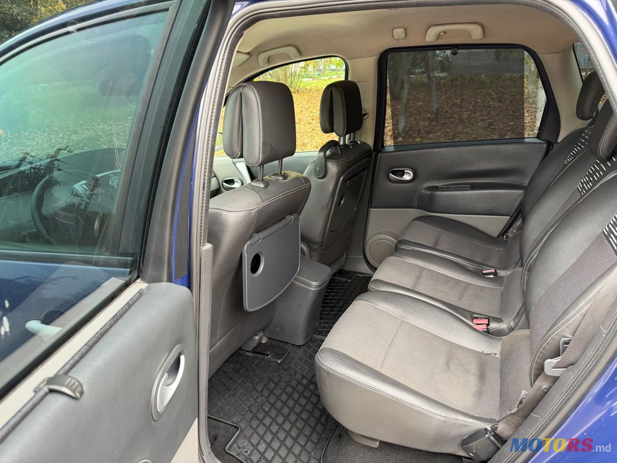 2008' Renault Scenic photo #6