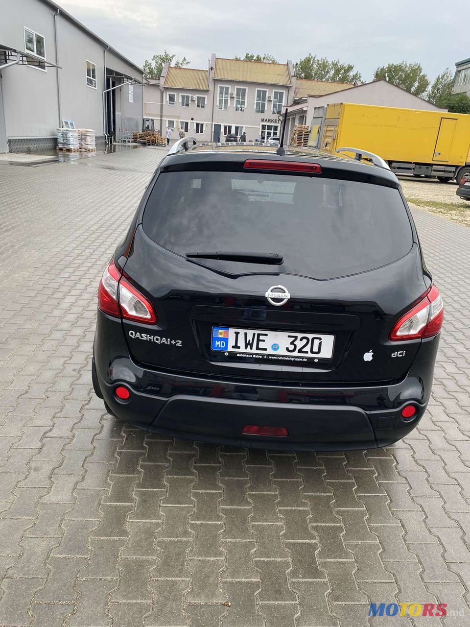 2010' Nissan Qashqai +2 photo #3