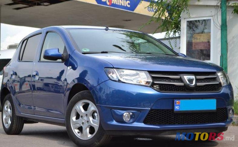 2013' Dacia Sandero photo #1