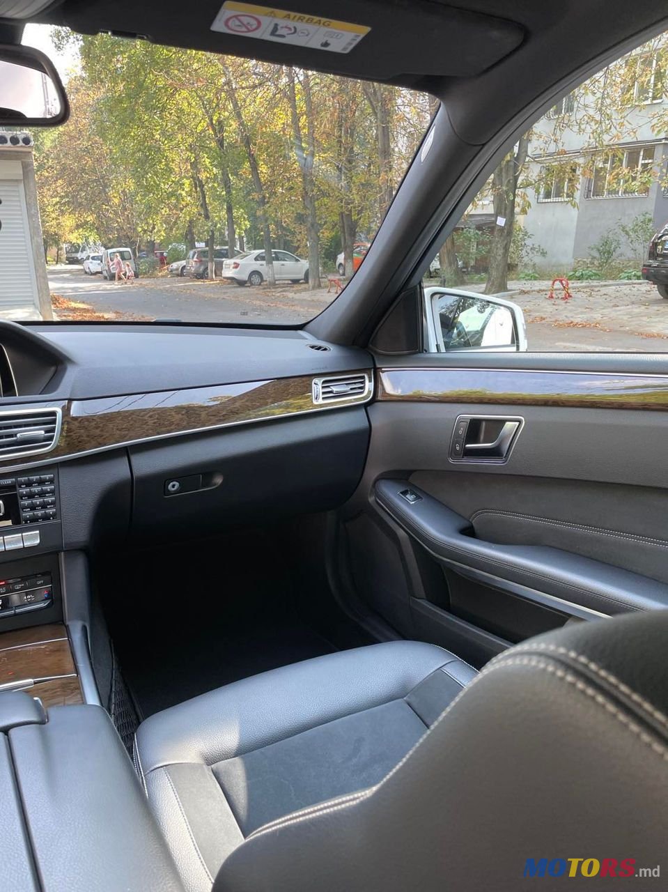 2015' Mercedes-Benz E Класс photo #6