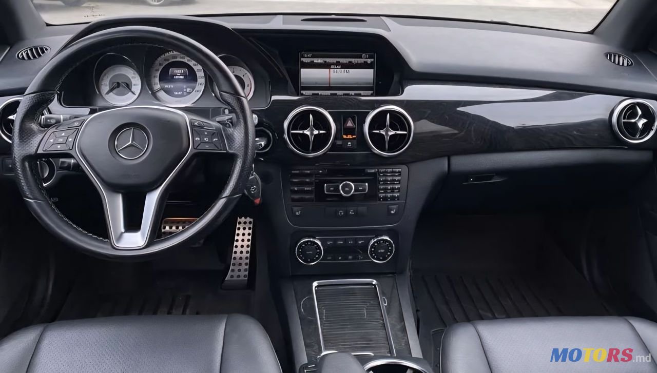 2015' Mercedes-Benz GLK-Class photo #3