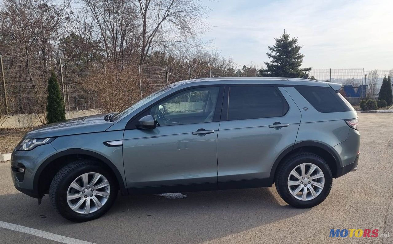 2016' Land Rover Discovery Sport photo #3
