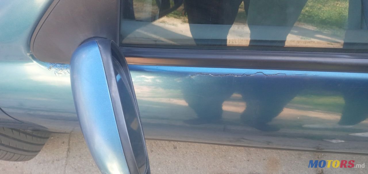 2001' Nissan Almera photo #5