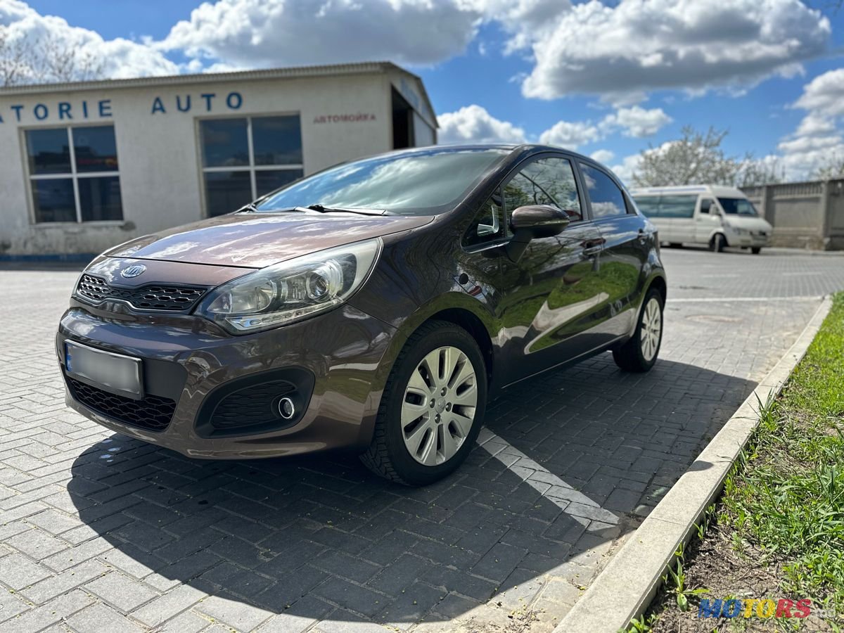 2011' Kia Rio photo #3