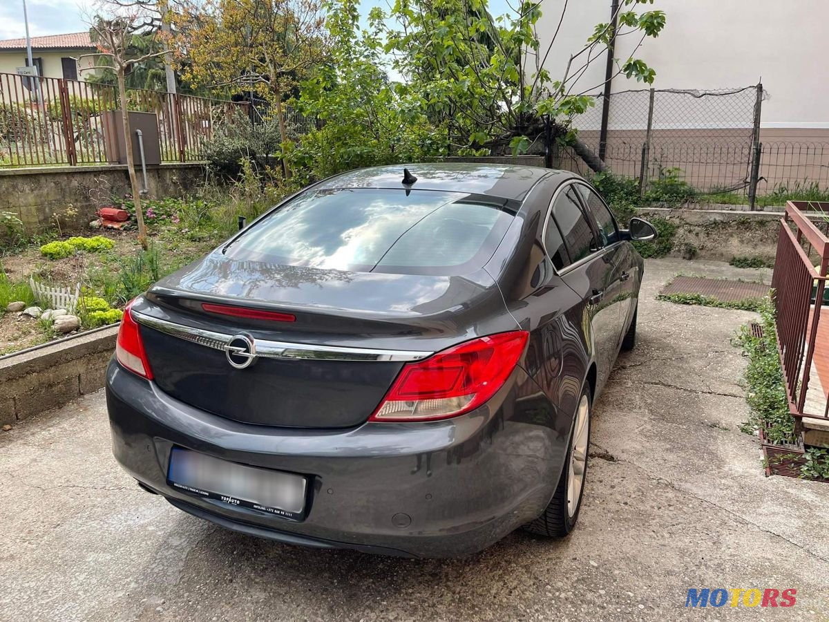 2009' Opel Insignia photo #2