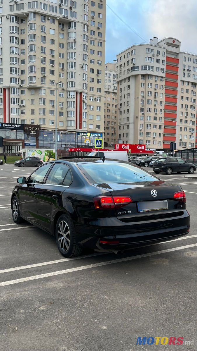 2017' Volkswagen Jetta photo #4