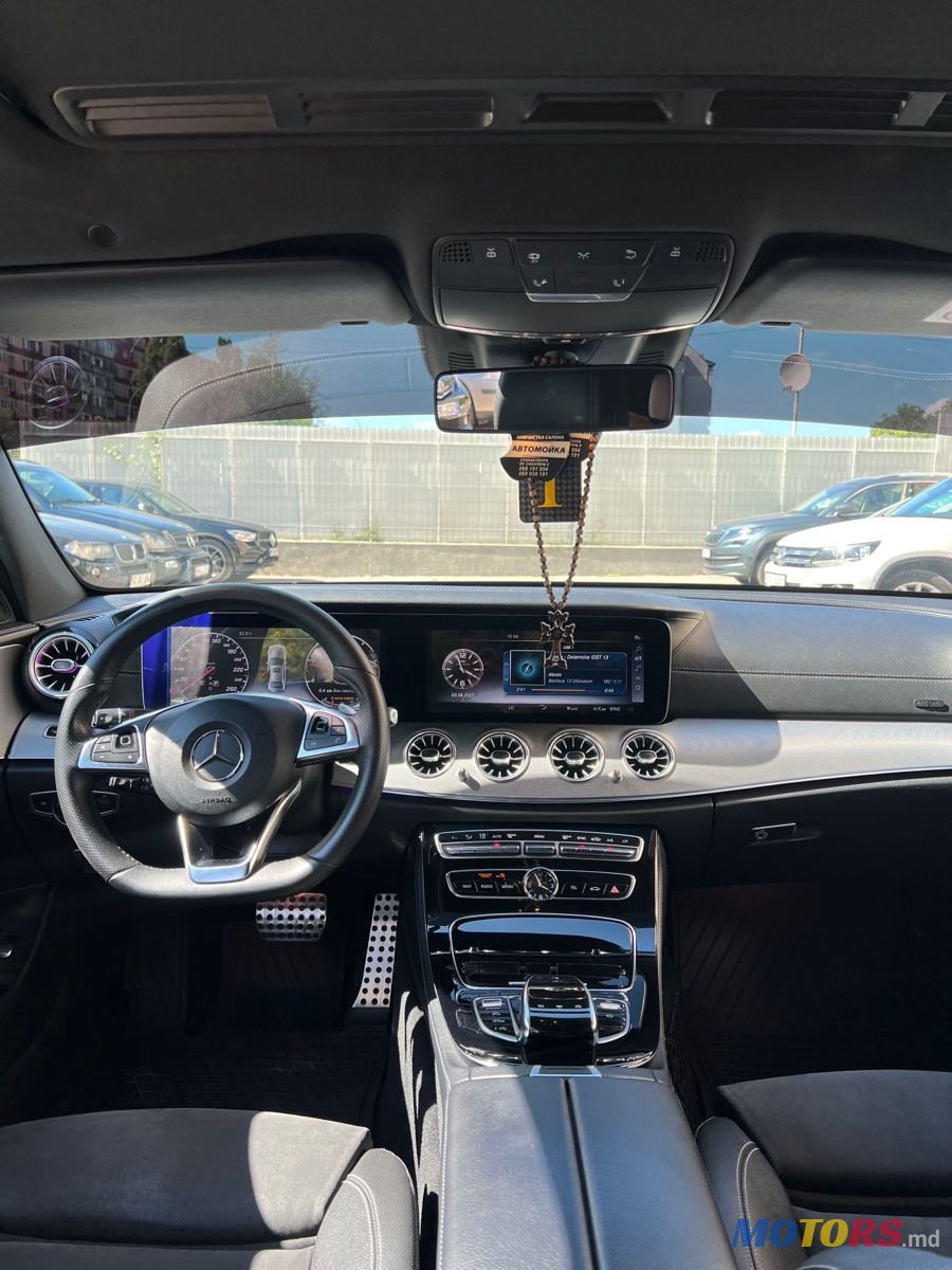 2016' Mercedes-Benz E Класс photo #3