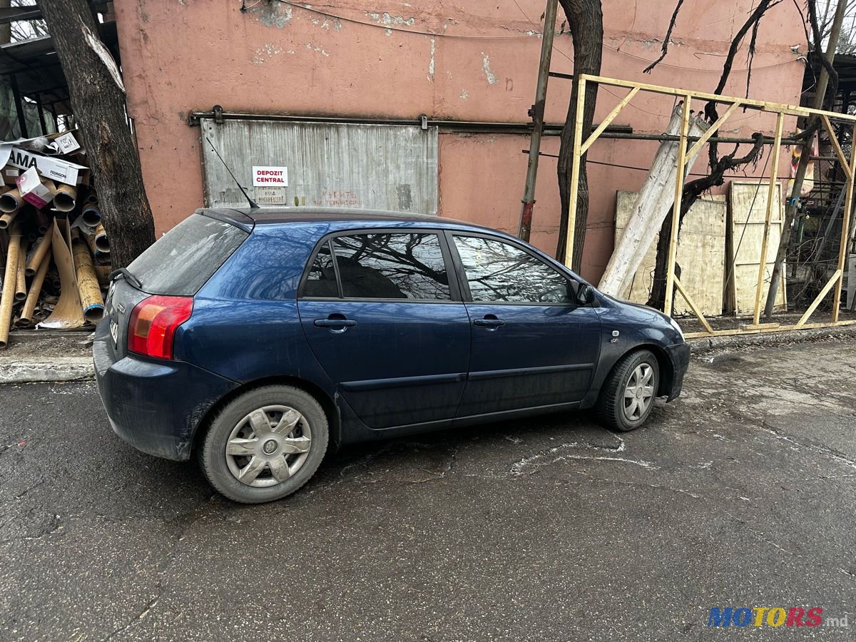 2004' Toyota Corolla photo #2