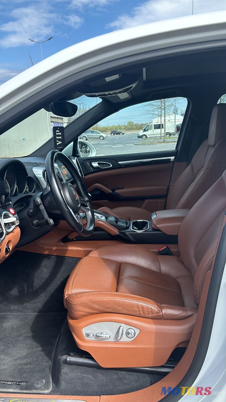 2017' Porsche Cayenne photo #4