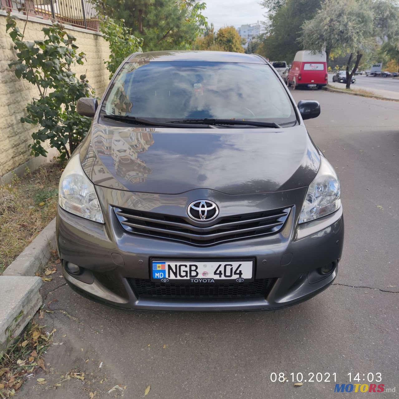 2011' Toyota Verso photo #4