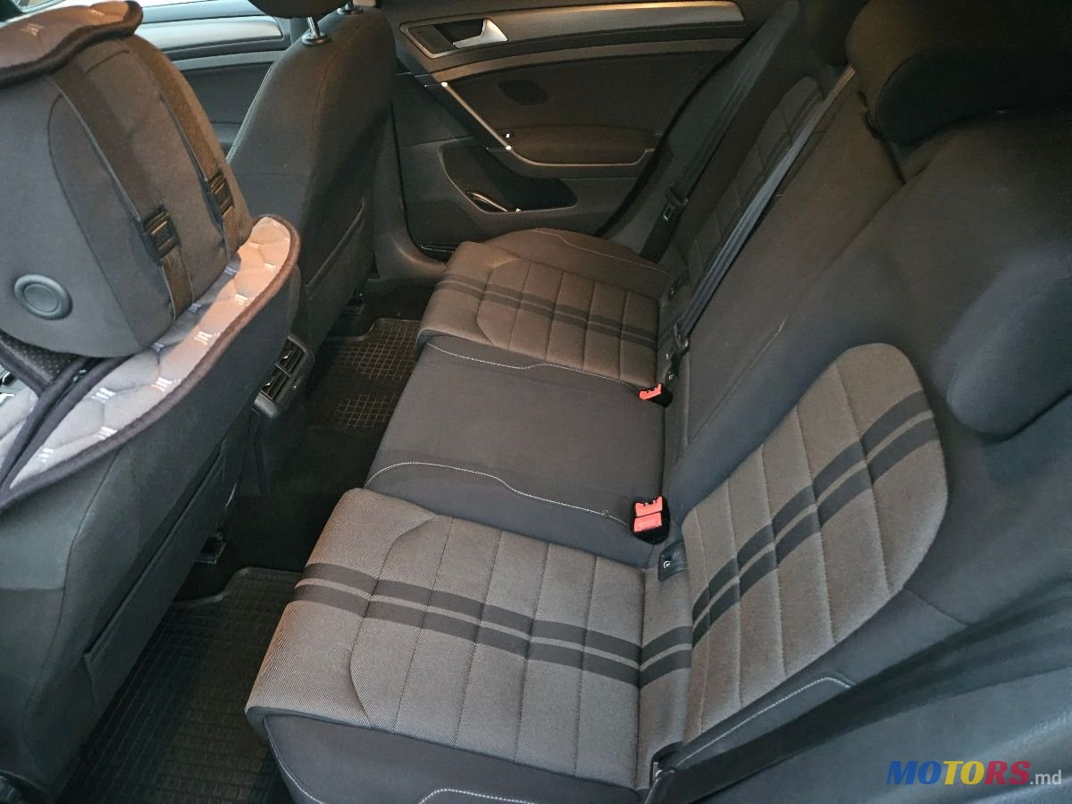 2014' Volkswagen Golf photo #3