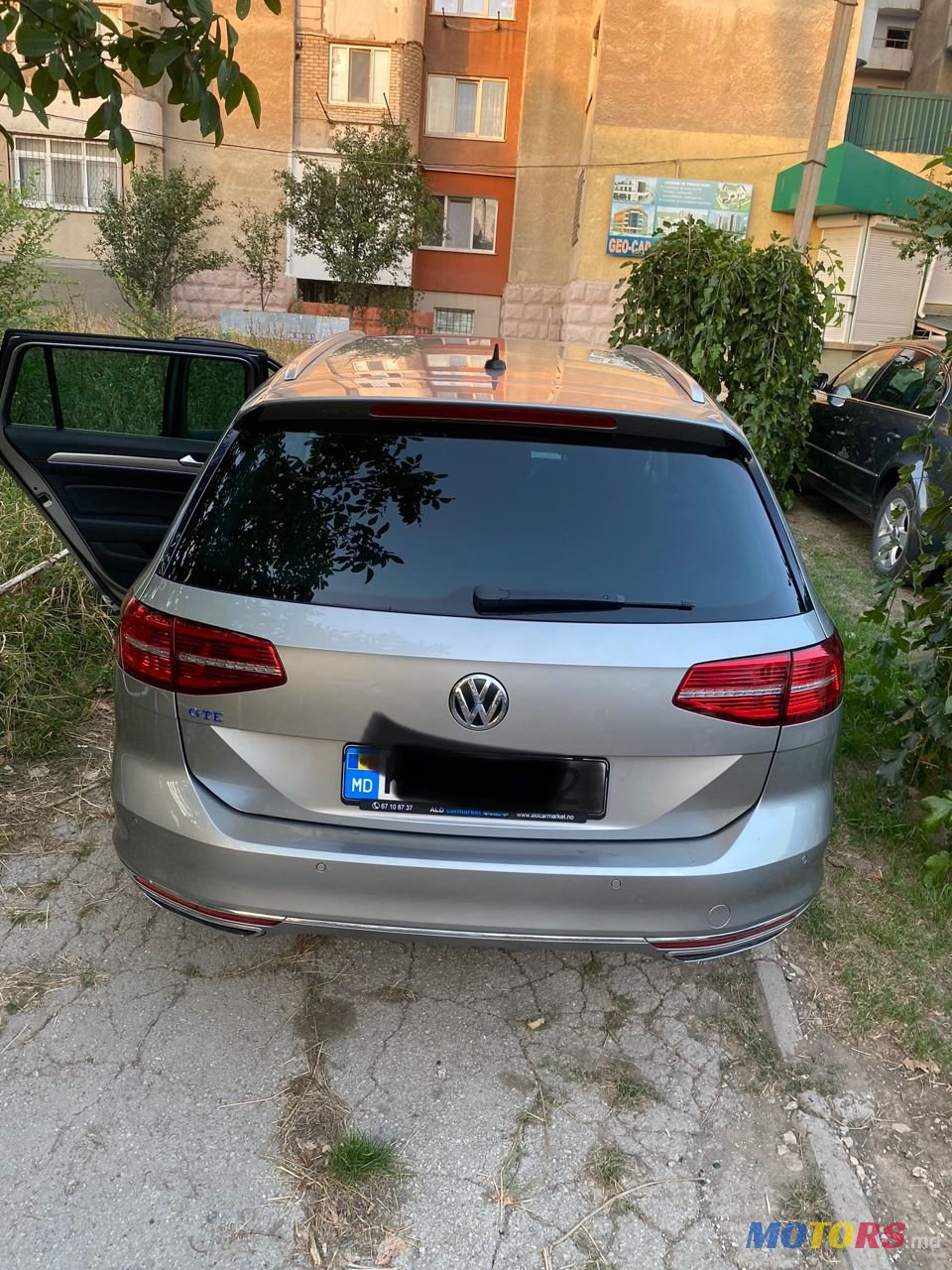 2016' Volkswagen Passat photo #2