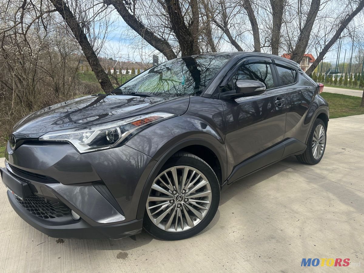 2019' Toyota C-HR photo #5