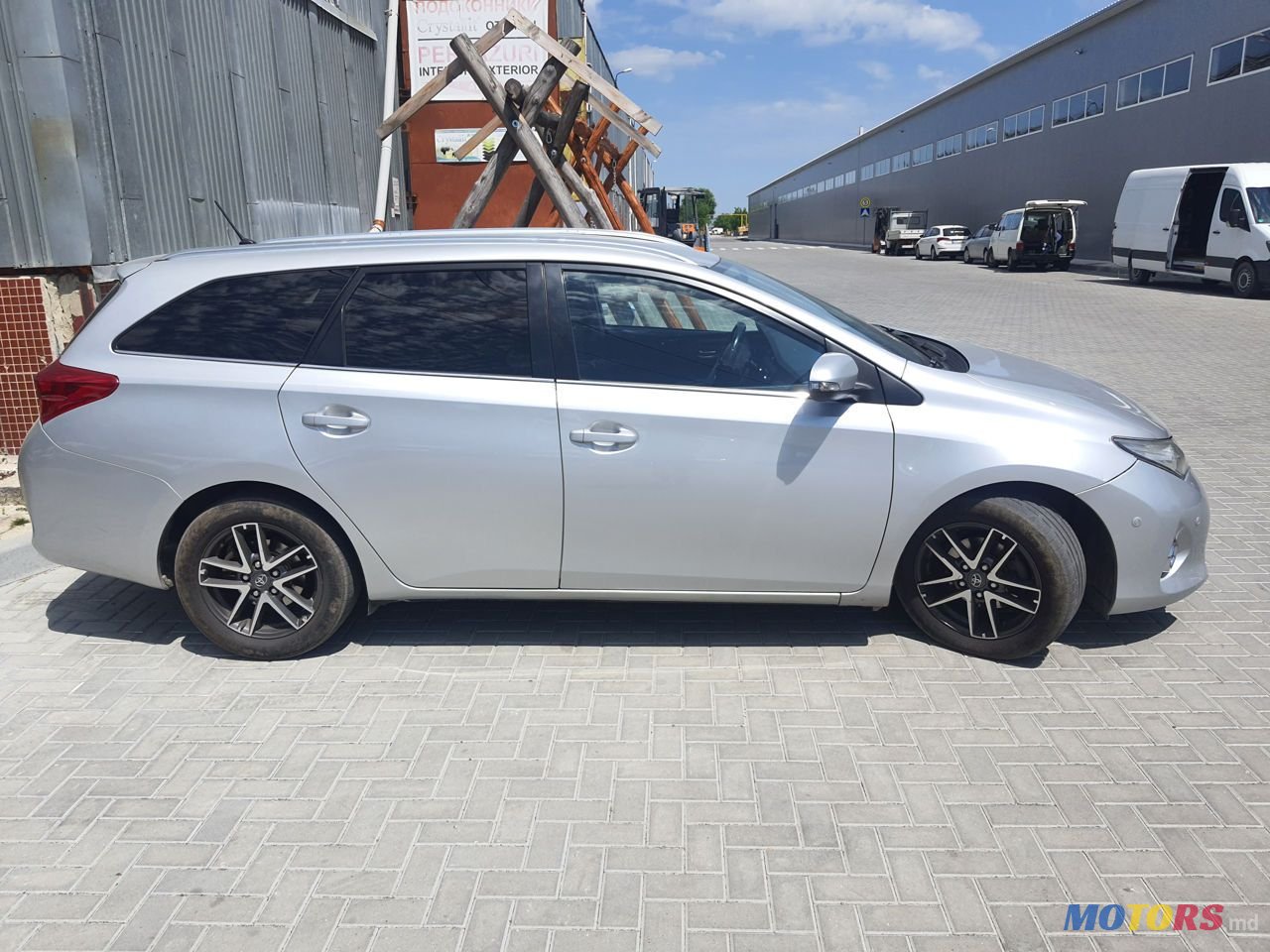 2015' Toyota Auris photo #6