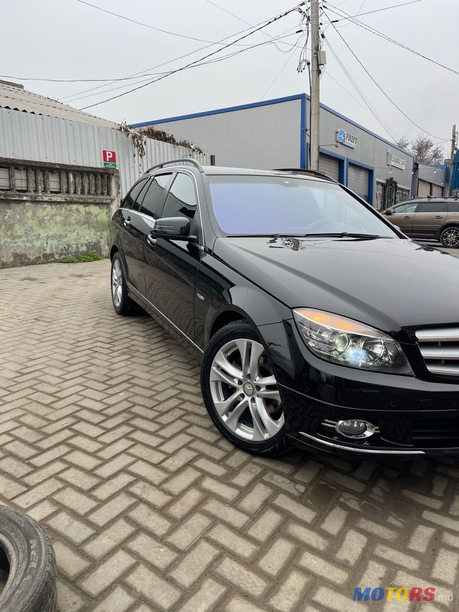 2009' Mercedes-Benz C Класс photo #1