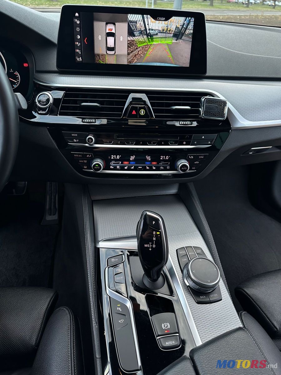 2017' BMW 5 Series photo #6